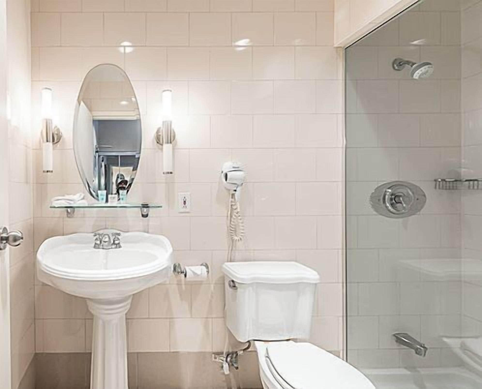 Hotel Chrome Centre-ville 3*